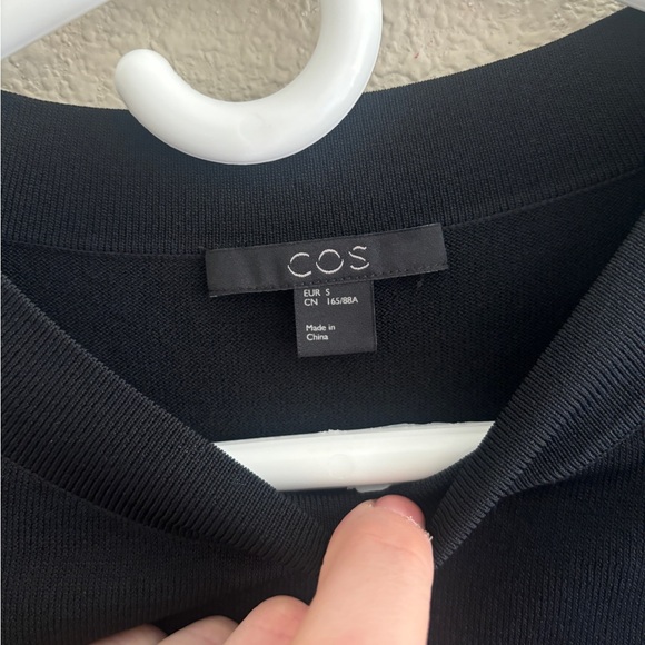 COS knit top with pleated sleeves size small - Picture 2 of 5